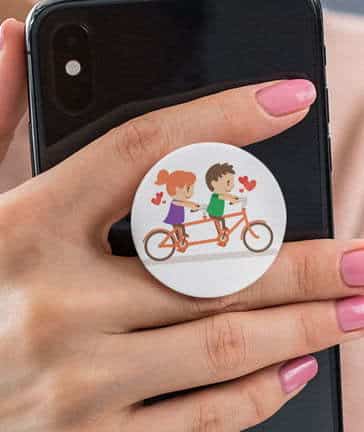 pop-socket-couple-cycling