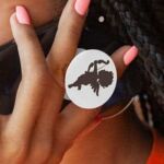 pop socket with cupid image