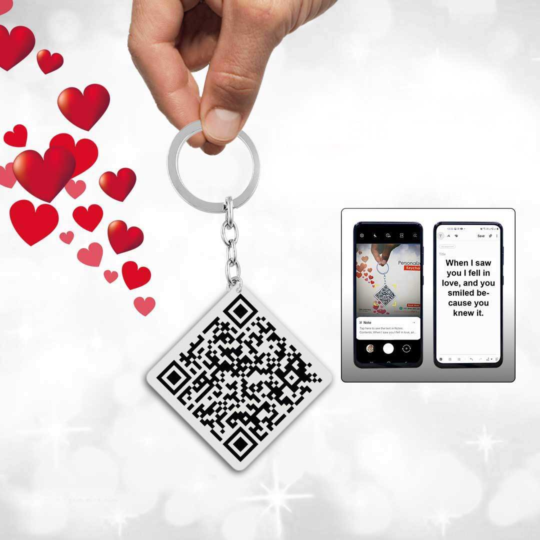 qr-code-keychain-personalized-gift qr-code-keychain-personalized-gift